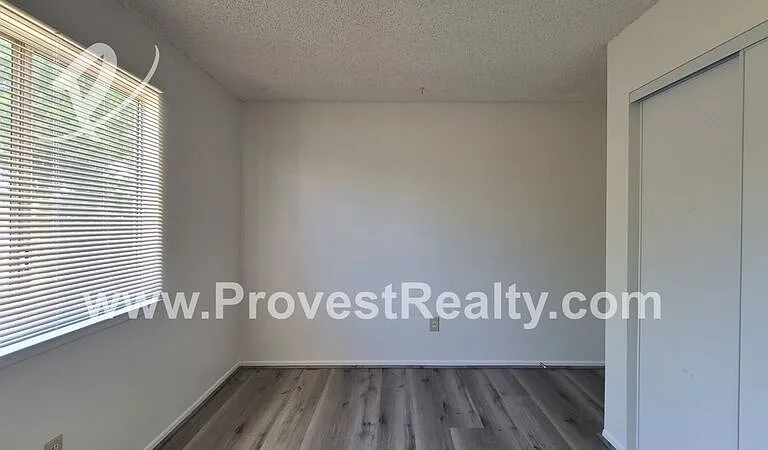15244 Mission St — Photo 9