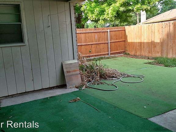 5th image of 3511 Monclair Ave
