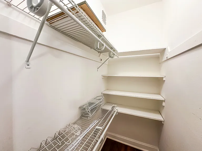 815A Forest Ave #1 — Photo 24