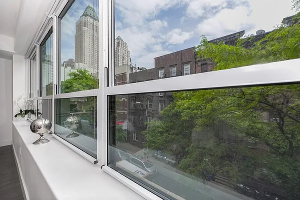 Rented by RELO REDAC INC. | media 10