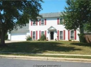 5415 Dunsmore Rd, Alexandria, VA 22315