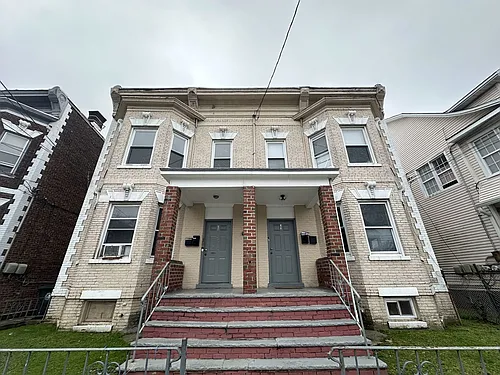 159-161 Lewis St Photo 1