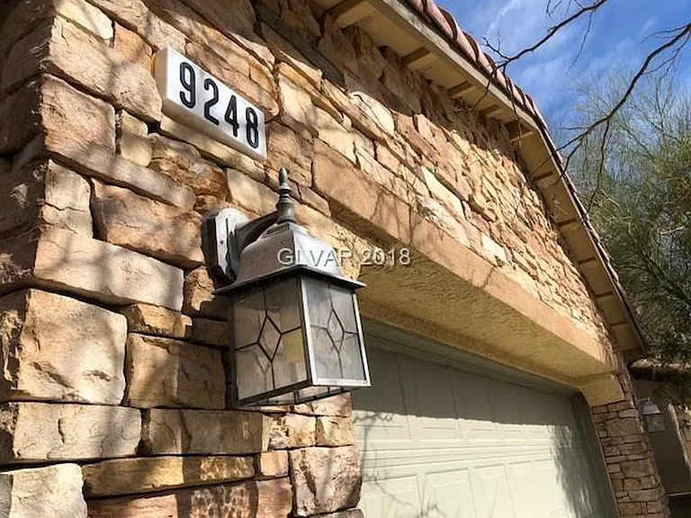 9248 Weeping Water Ave — Photo 2