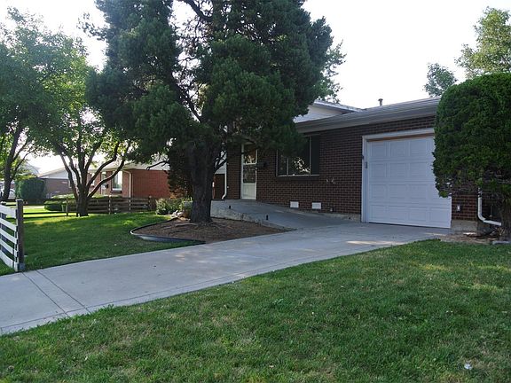 4th image of 560 E 78th Pl