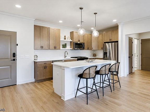 4th image of 440 North Ave #3B