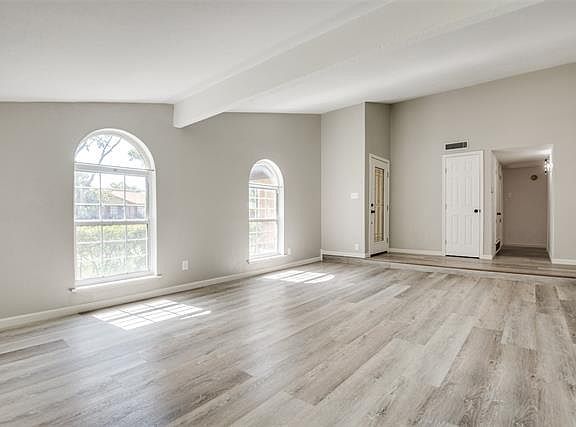 4th image of 5053 Brandenburg Ln