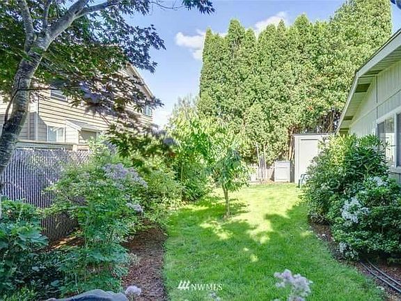 4th image of 14204 NE 10th Ave