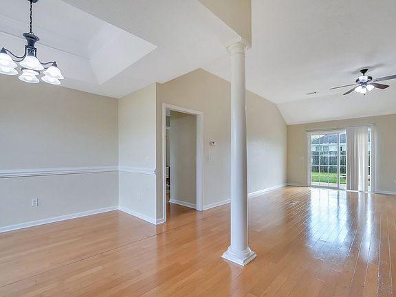 5th image of 603 S Herrington St