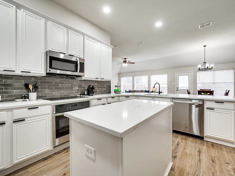 9512 Shirland Ln — Photo 9