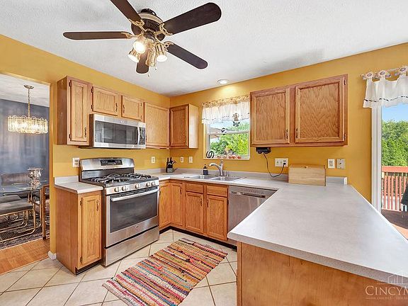 4th image of 7754 Joan Dr