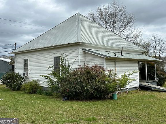 3rd image of 630 Rockmart Rd
