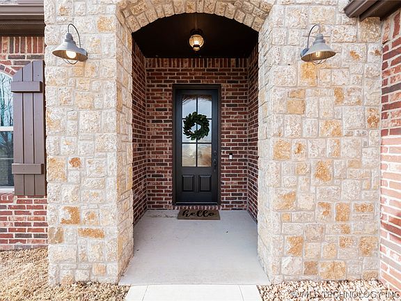 3rd image of 2769 Elkhorn Dr