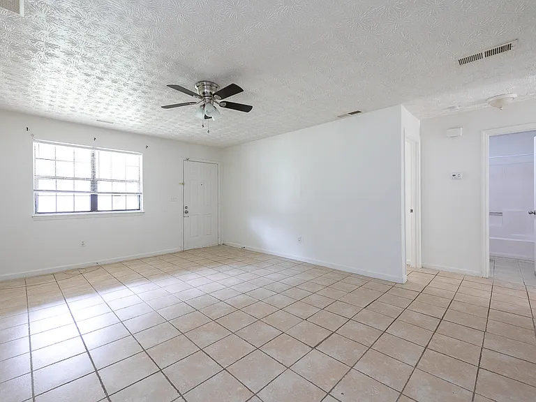 8365 Warren Dr — Photo 16