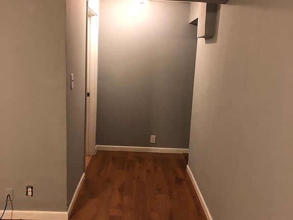 Hallway from livingroom