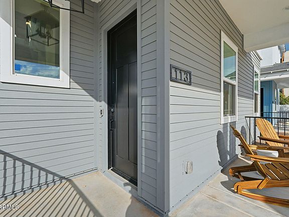 3rd image of 121 W Willo Court