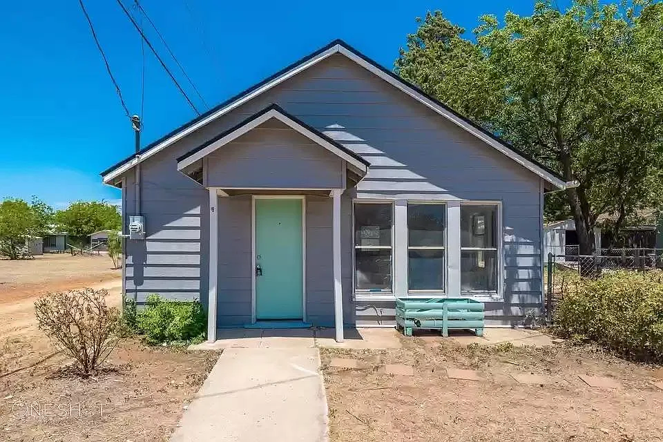 Studio, 360 sqft, $950 — Photo 1