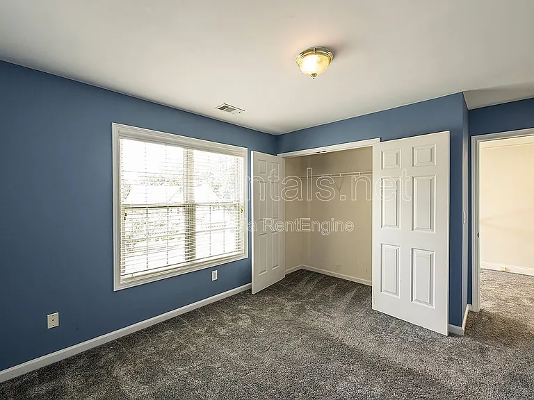 1540 Hampton Hollow Dr — Photo 36