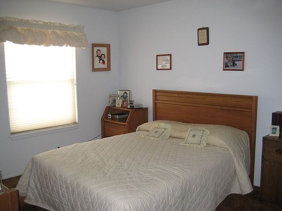 4th image of 112 Sussex Cir Unit C2