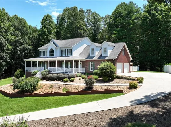 151 Sandlewood Ct, Wilkesboro, NC 28697