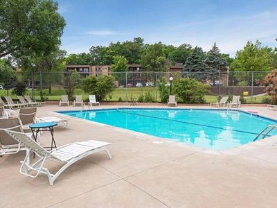 5697 Green Circle Dr APT 304, Minnetonka, MN, 55343