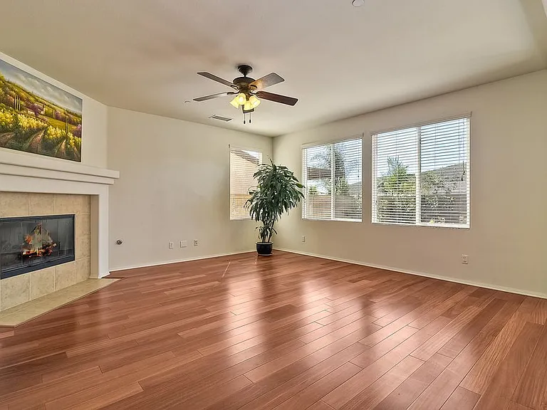 Black Granite Dr — Photo 12