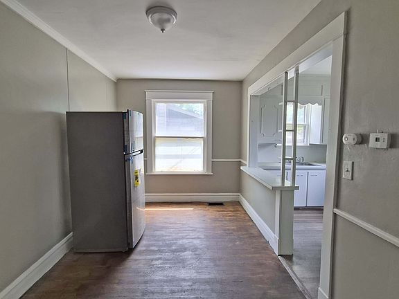 4th image of 2311 Oakwood Ave