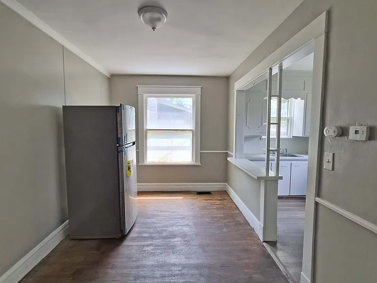 2311 Oakwood Ave — Photo 4