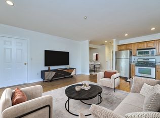 32 Beach St #1, Boston, MA 02122