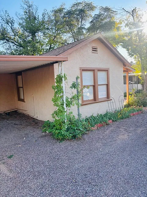 705 E Miller Rd