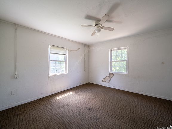 5th image of 102 NEULON DR