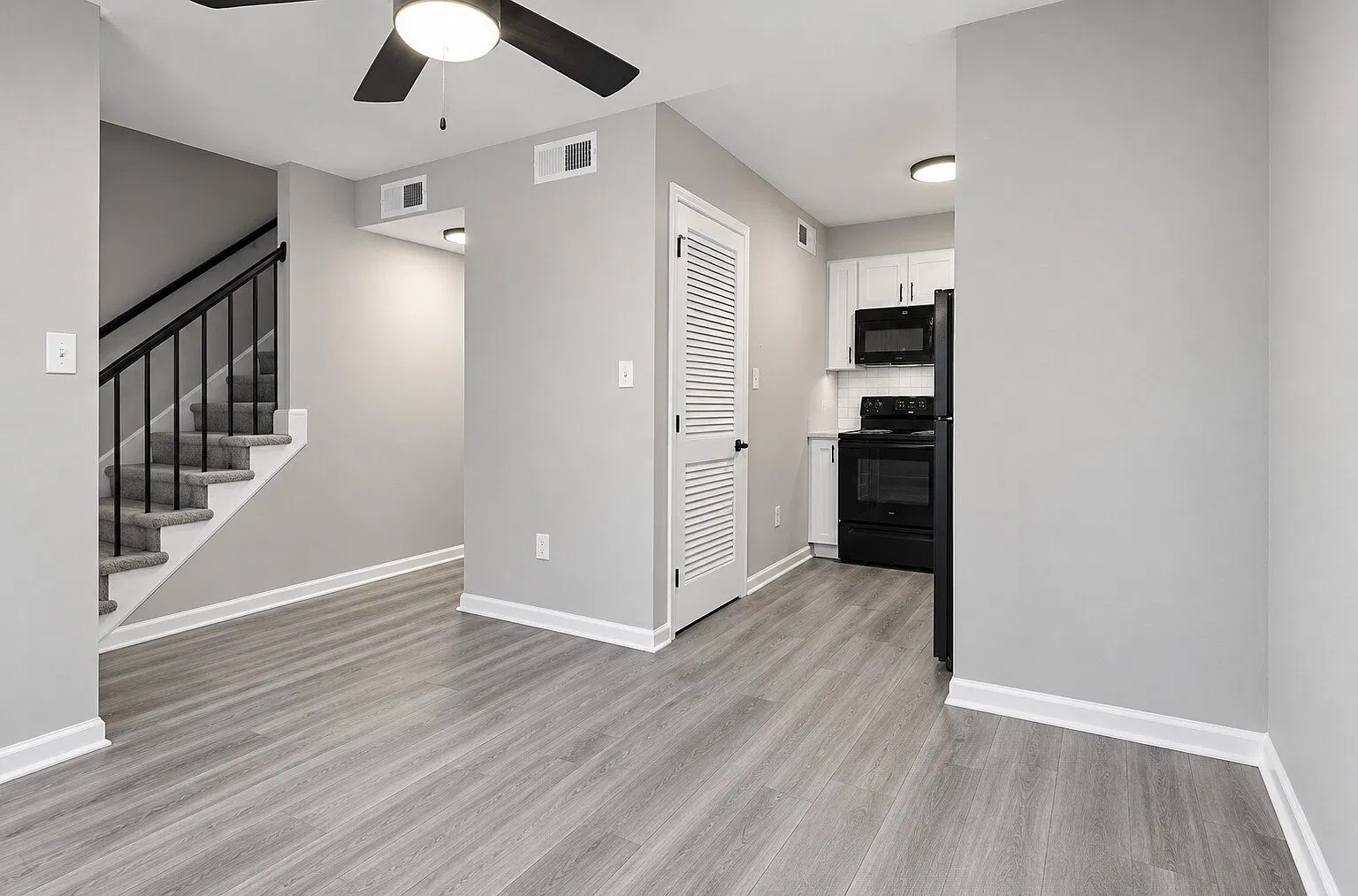 Cove Harbor Townhomes — Photo 2