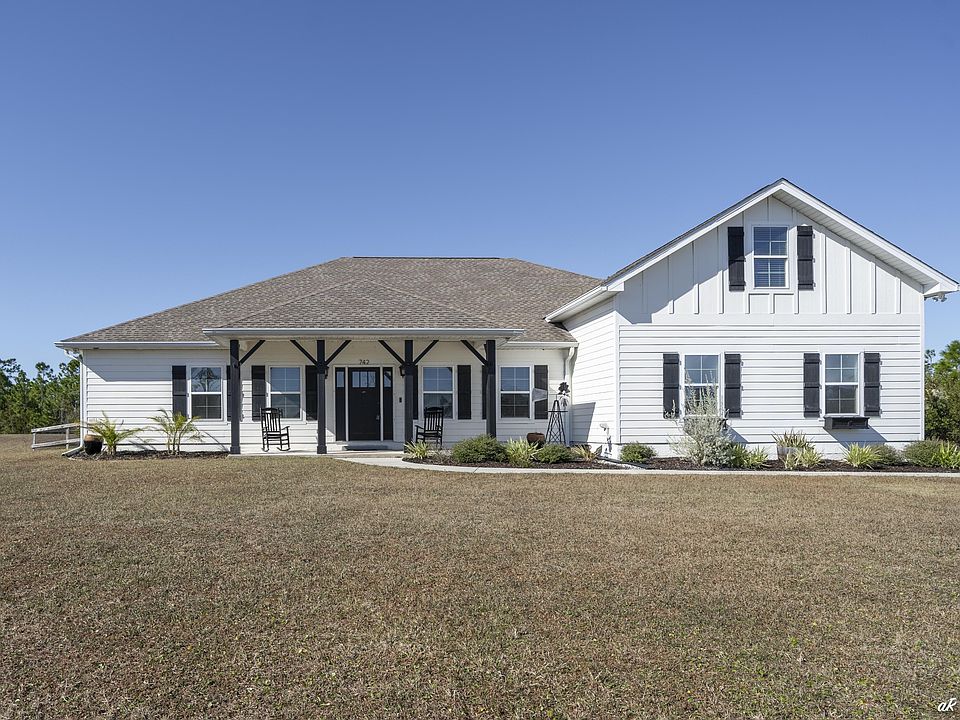 1st image of 742 Vista Del Sol Ln