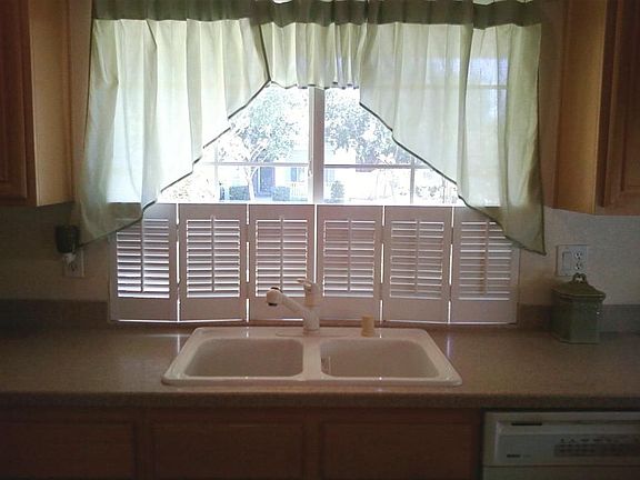 9a Kitchen looking out to the street