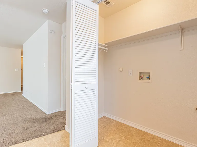 5507 Christina Path — Photo 15