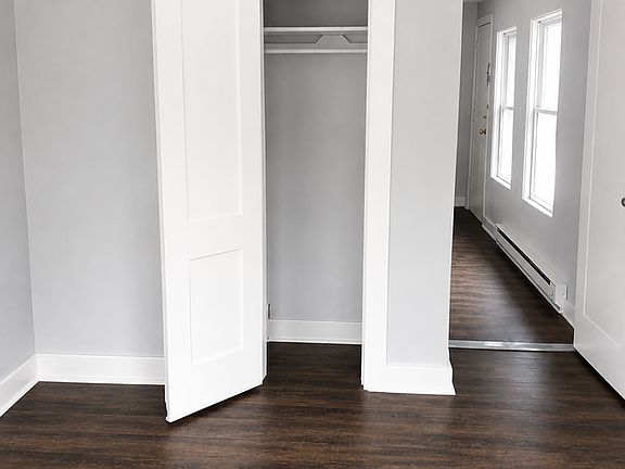 5th image of 365 Blatchley Ave #2F
