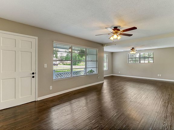 5th image of 862 Robin Hood Dr