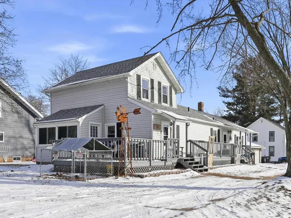 405 E PINE STREET, New London, WI 54961
