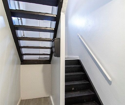 4th image of 1203 W 44th St