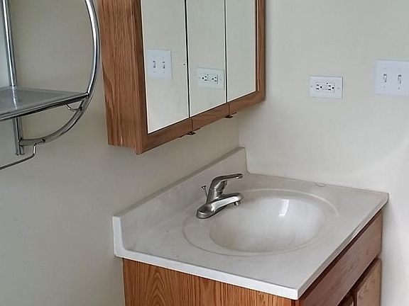 4th image of 18320 Cherry Creek Dr APT 1