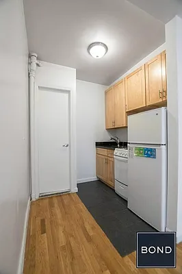 Rented by Bond New York | media 17