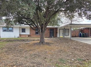 310 Williamsburg Pl, San Antonio, TX 78201