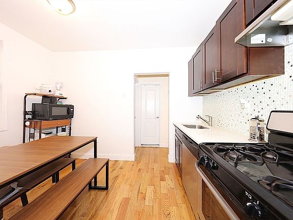 4th image of 4113 31st Ave APT 2