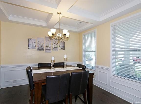 4th image of 3937 Norman View Dr