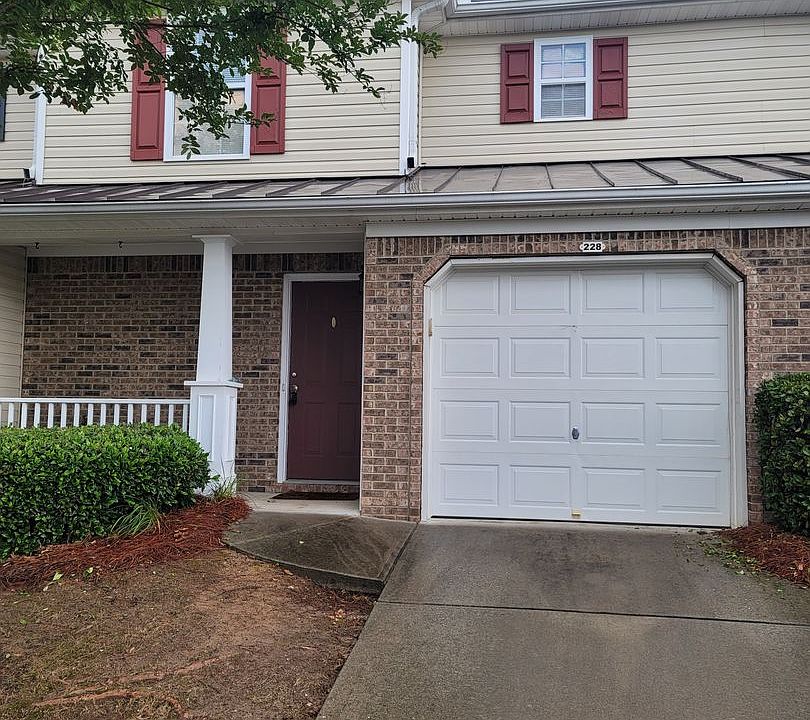 1st image of 228 Fox Creek Blvd