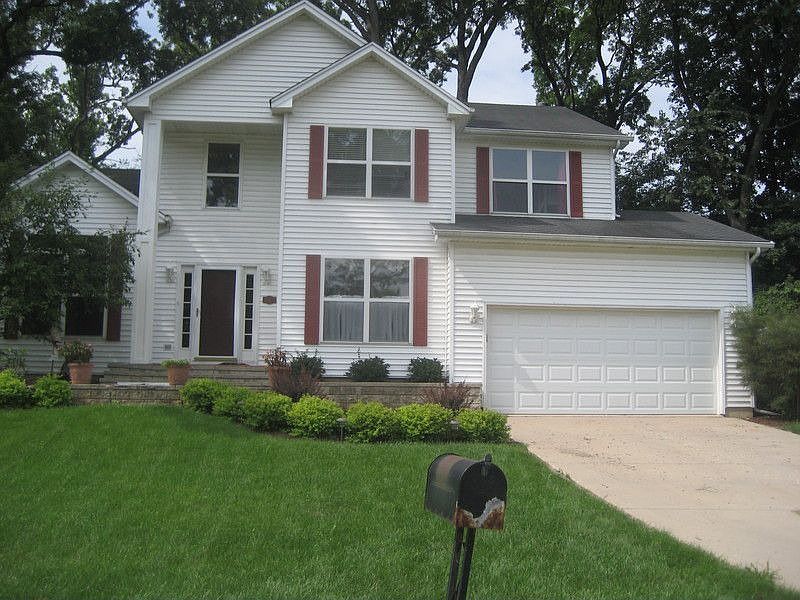 1st image of 1037 Rosewood Dr