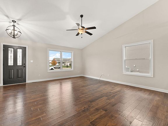 5th image of 14846A Carey St #A