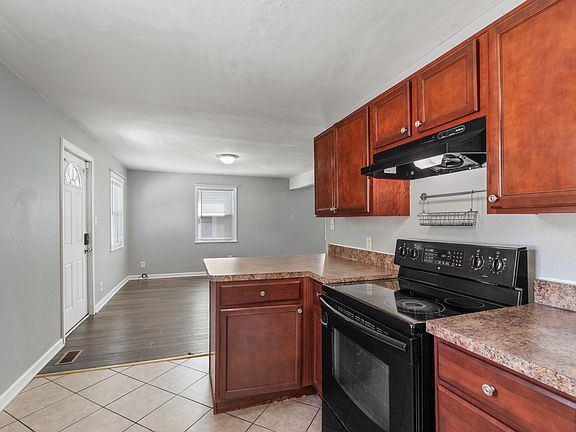 4th image of 620 73rd St