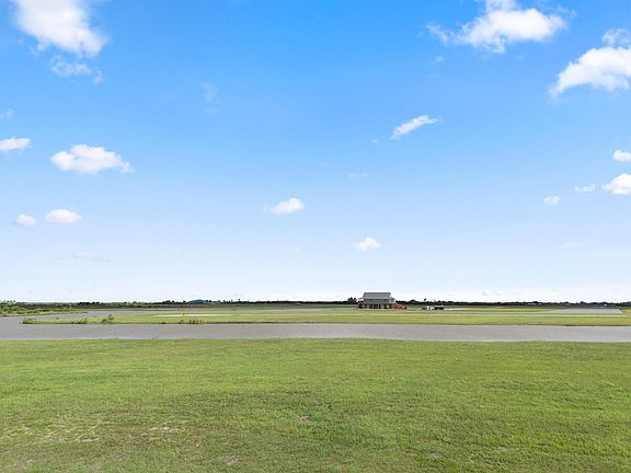 5th image of 3060 Coastal Springs Loop