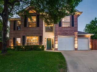 3112 Wildflower Ct, Bedford, TX 76021