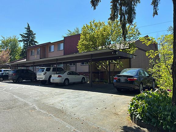 2nd image of 17430 Ambaum Blvd S APT 44